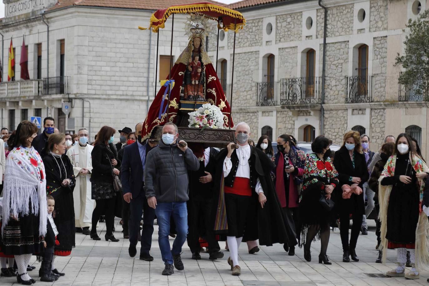 Fotos: Recibimiento y procesión de la Virgen del Henar en Campaspero