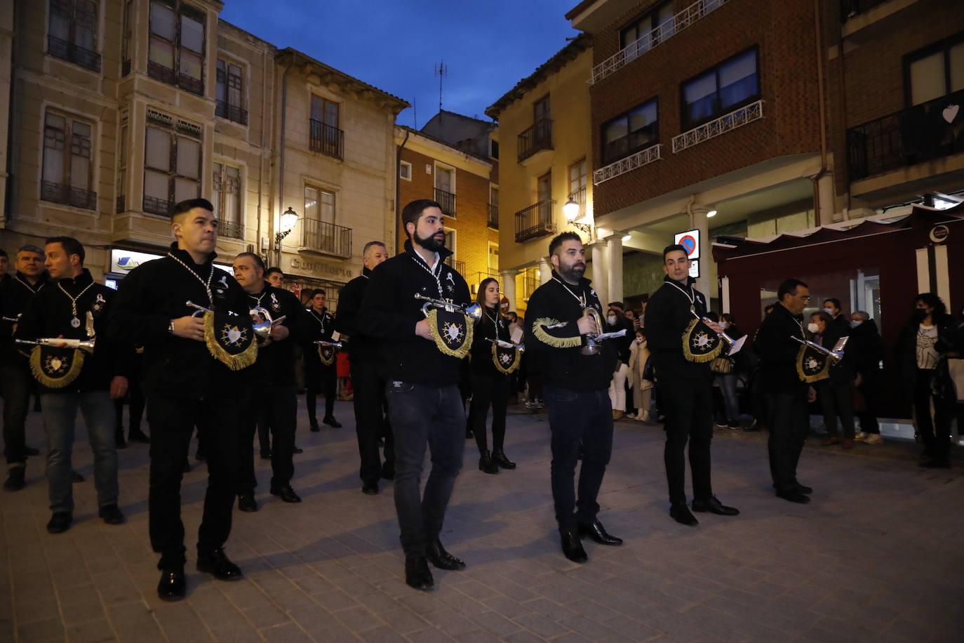 Fotos: Desfile de bandas de Semana Santa de Peñafiel