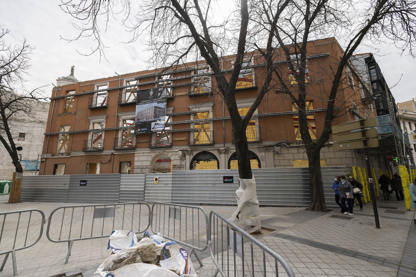 Edificio en el que se ubicaba El Penicilino, en la plaza de la Libertad.