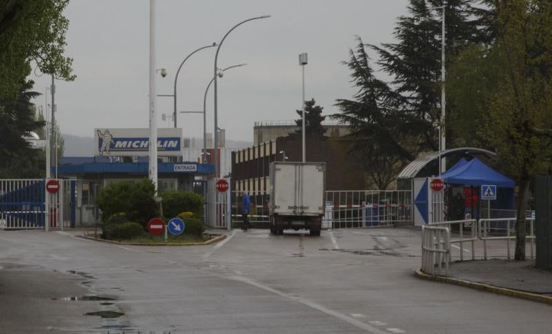 Entrada a la fábrica de Michelin en Valladolid. 