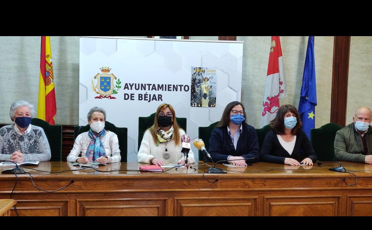 Ángela González, Conchi Sierra, Ana V Peralejo, Mercedes Soria, Olga García y Francisco Hernán.