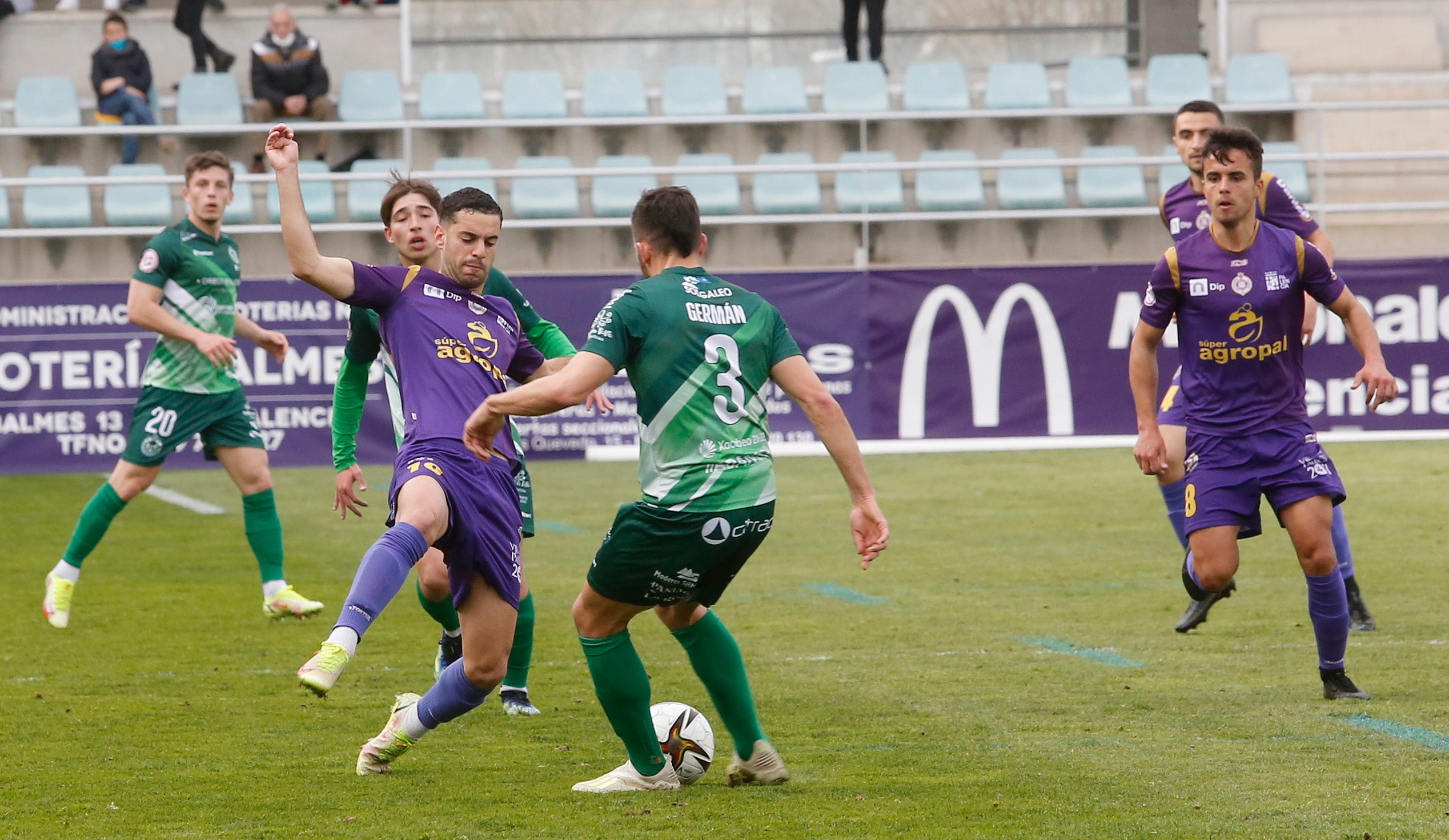 Palencia Cristo Atlético 1 - 1 CD Arenteiro