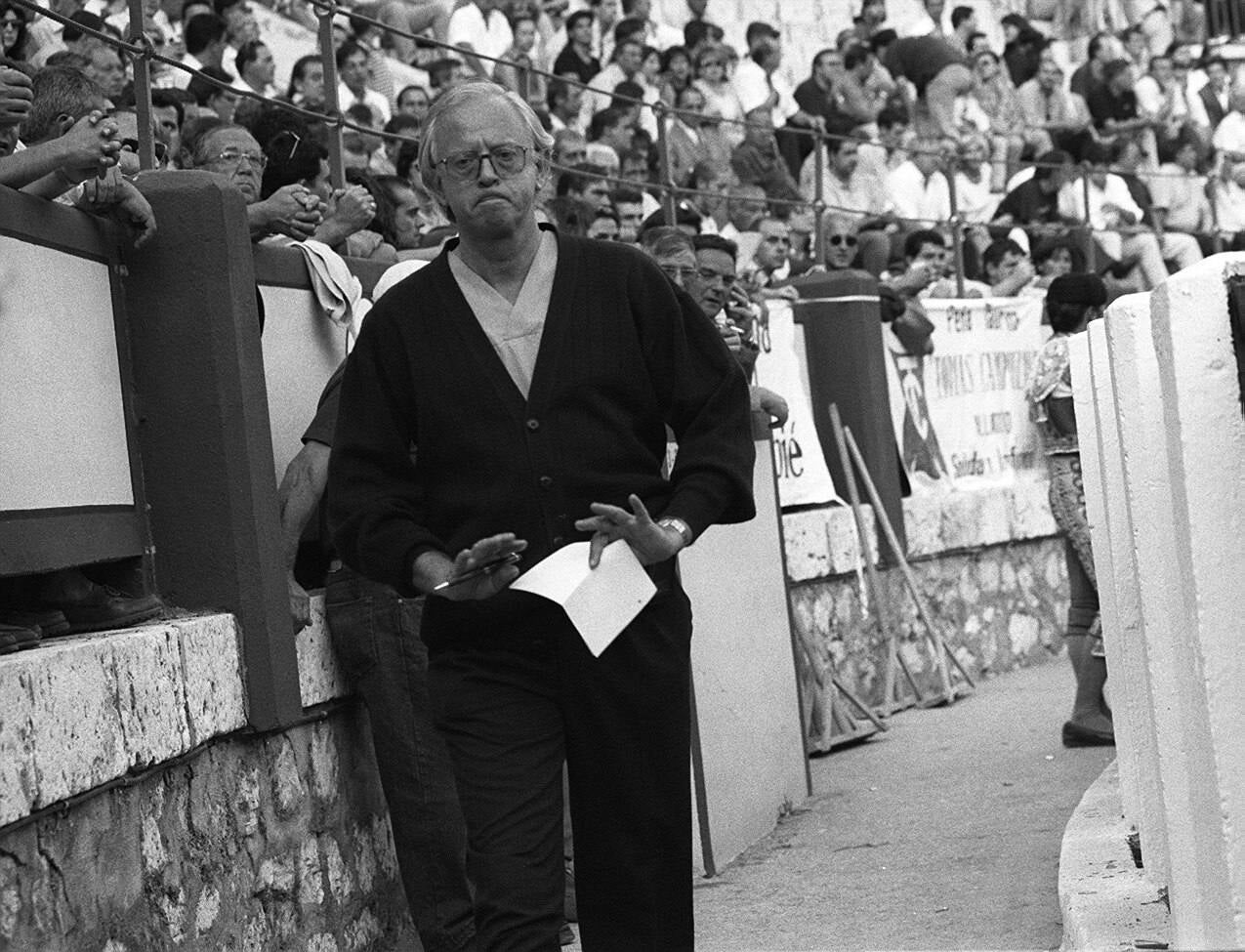 Antonio María Mateo en la plaza de toros de Valladolid en el año 1997 tras la cogida de David Luguillano