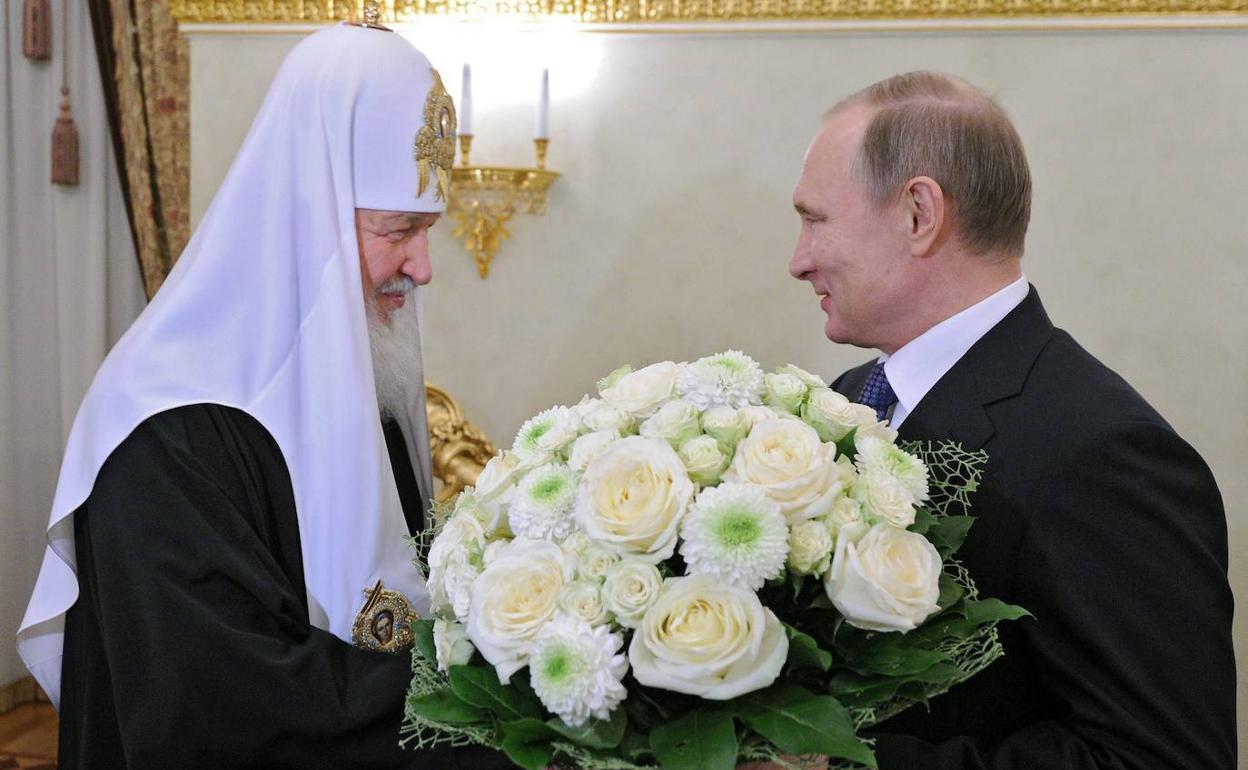 Vladímir Putin y el patriarca Kiril en un encuentro celebrado en febrero de 2016. 