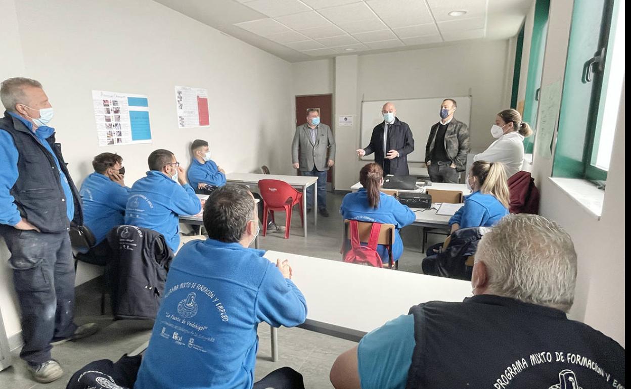 Un momento del encuentro con los alumnos. 