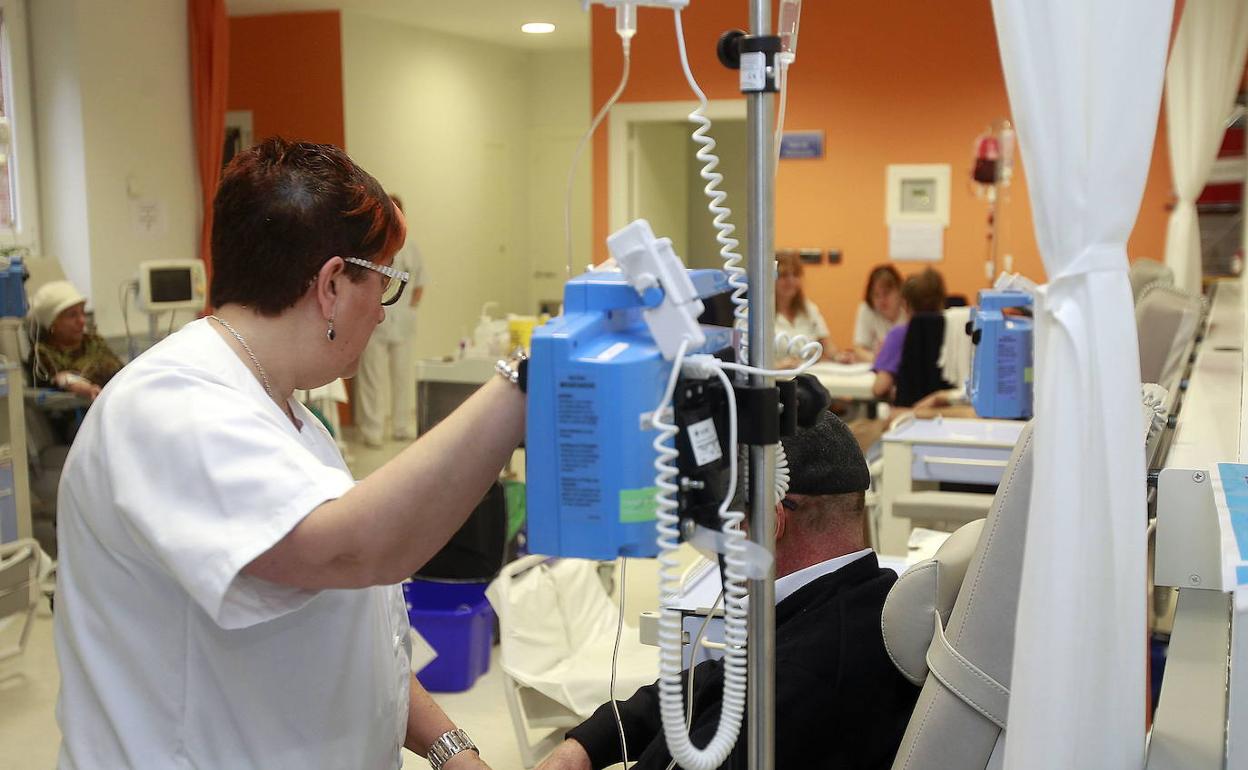 Sala de diálisis del Hospital Río Carrión de Palencia para pacientes con insuficiencia renal. 