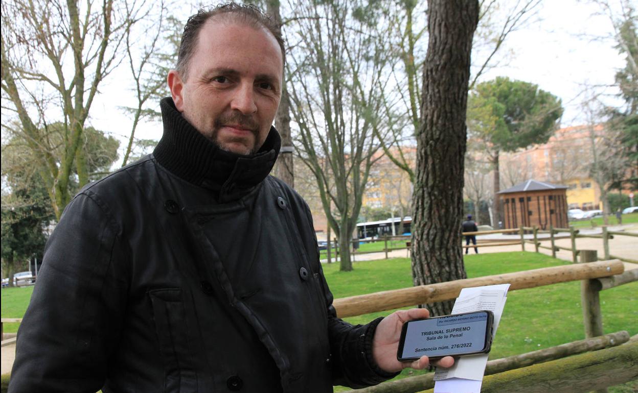 Javier Avellaneda, padre del menor. 