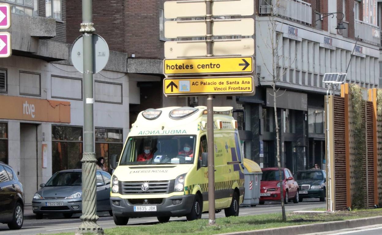Ambulancia de Emergencias-Sacyl, en Valladolid. 