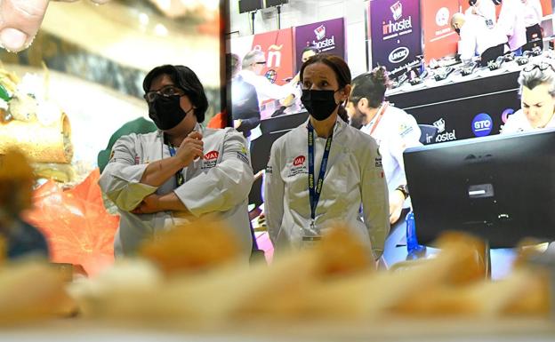 Las cocineras Isabel González y Teresa Cordero agasajaron con su 'Esencia', Pincho Oro 2018 y 2º en el Nacional. 