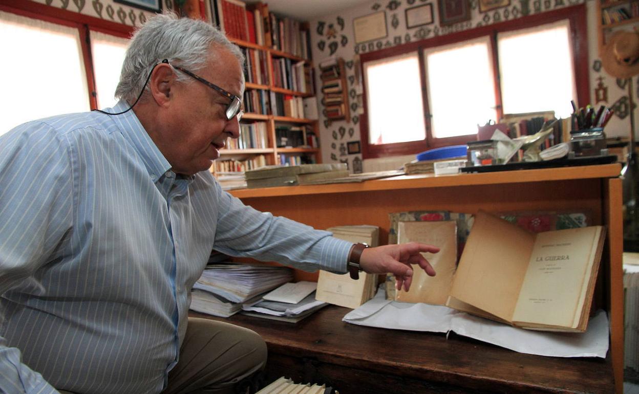 El futuro consejero de Cultura de la Junta de Castilla y León, Gonzalo Santonja. 