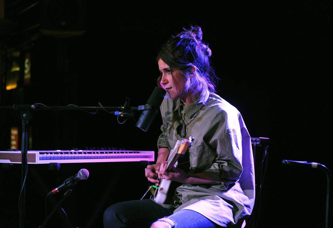 Fotos: Actuación de Carmen Boza en la sala Porta Caeli de Valladolid