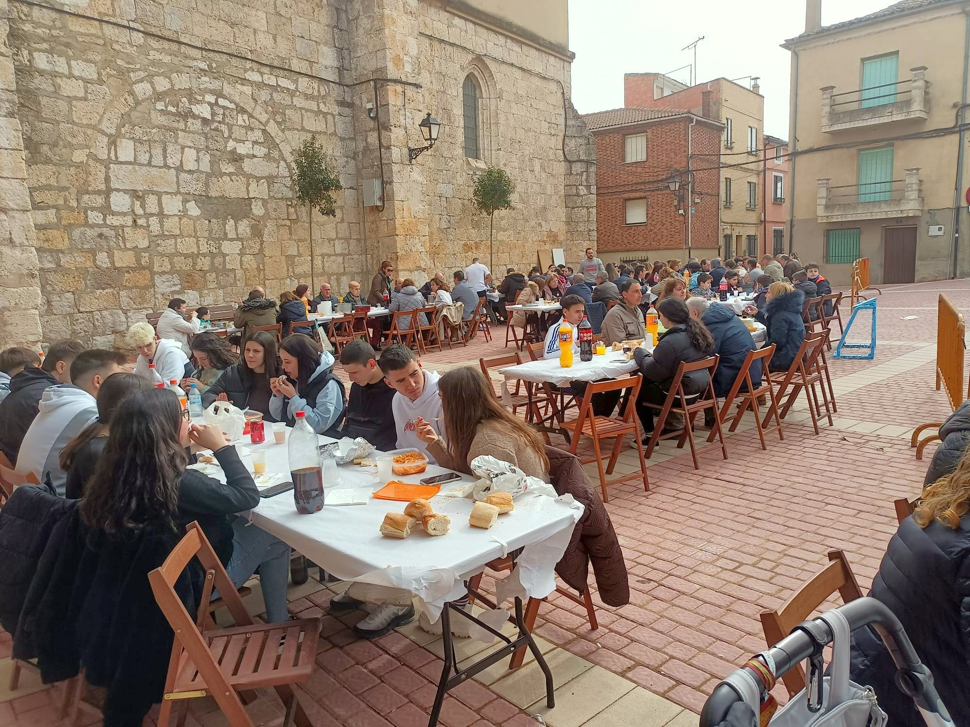 Castrillo de Don Juan celebró la Fiesta de la Matanza con más de 350 comensales