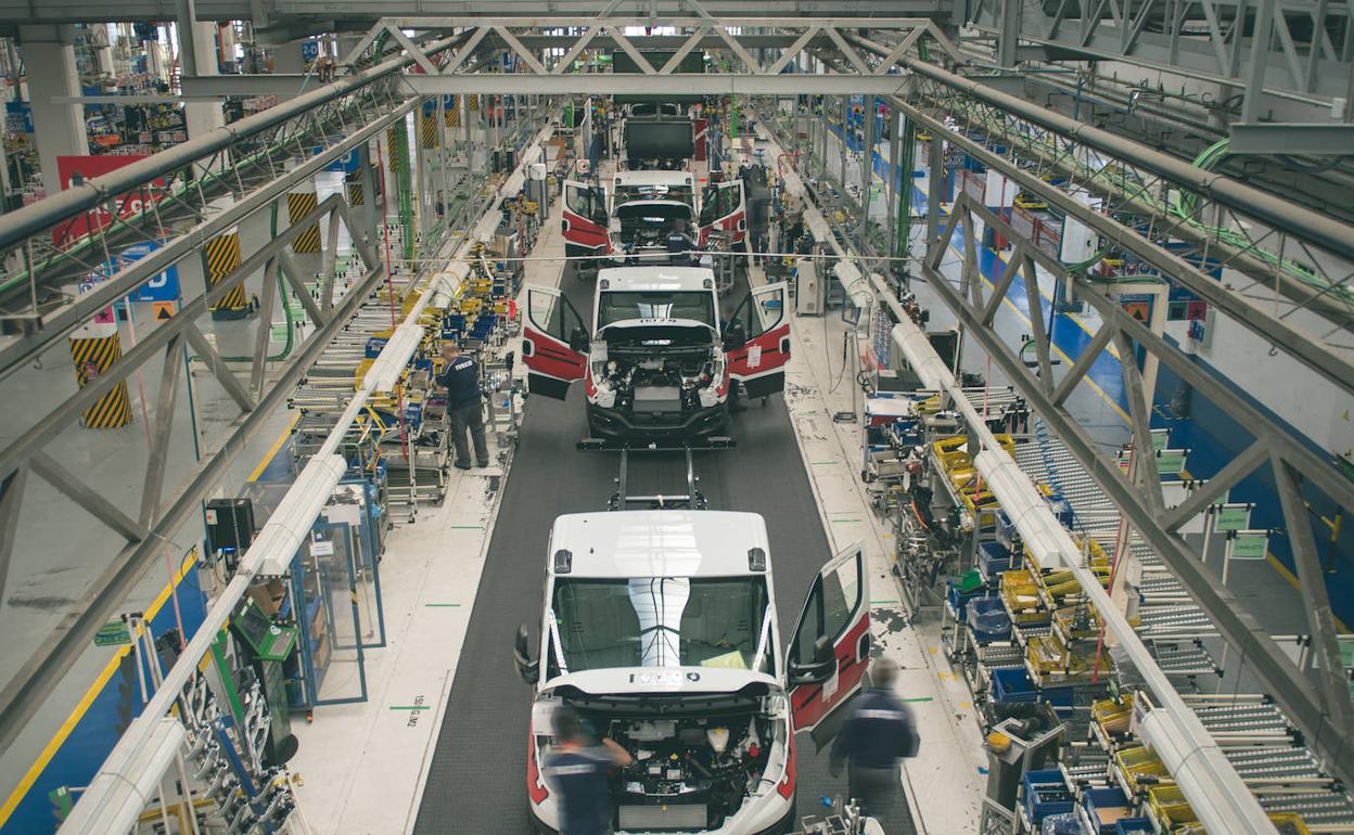 Instalaciones de Iveco en la carretera de Soria.