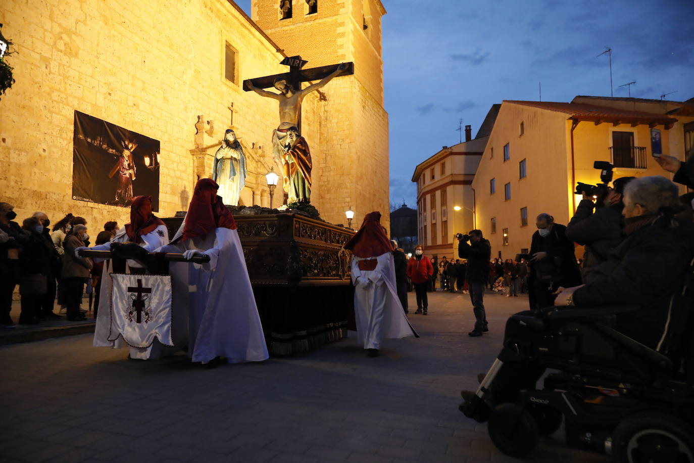 Fotos: Procesión del Cristo de la Buena Muerte en Peñafiel (2/4)