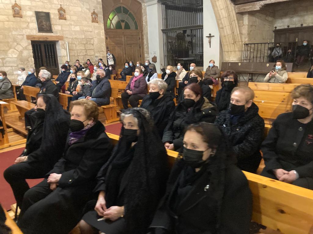 Fotos: Procesión de Lunes Santo en Torrelobatón en el interior de la iglesia (1/4)