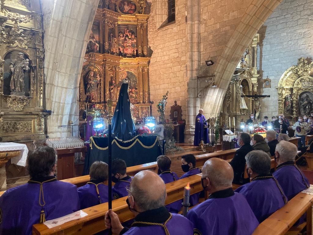 Fotos: Procesión de Lunes Santo en Torrelobatón en el interior de la iglesia (3/3)