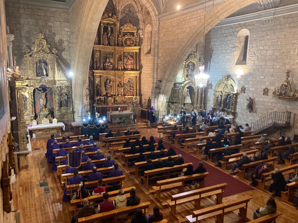 Fotos: Procesión de Lunes Santo en Torrelobatón en el interior de la iglesia (3/3)