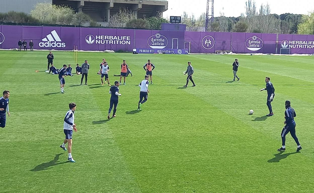 La primera plantilla del Real Valladolid en la primera sesión semanal