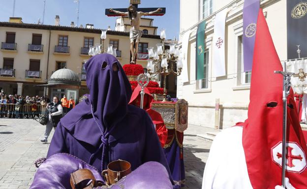 Semana Santa: El Cristo de la Misericordia encuentra el Indulto en las calles de Palencia