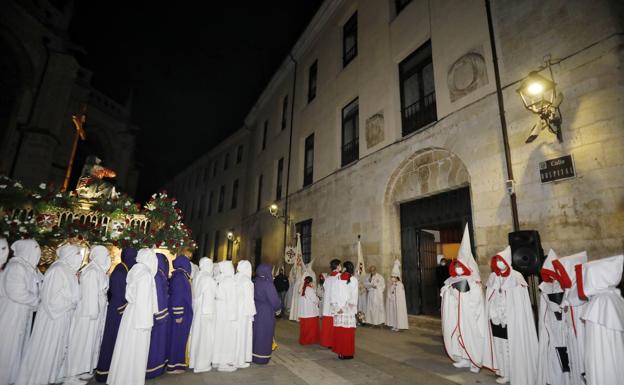 La Quinta Angustia ante San Bernabé.