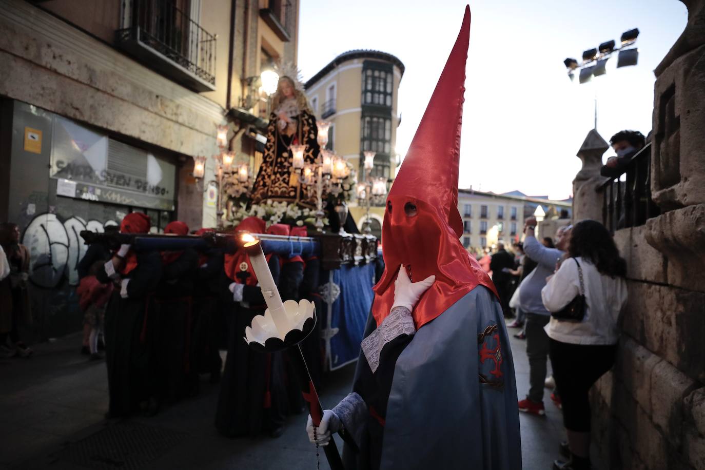 Fotos: Procesión de la Exaltación de la Luz en Valladolid (2/2)