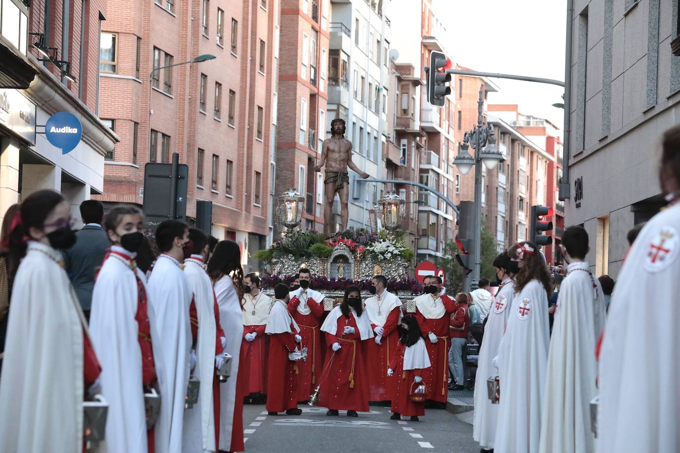 Fotos: Procesión del Cristo Despojado y Nuestra Señora de la Amargura en Valladolid