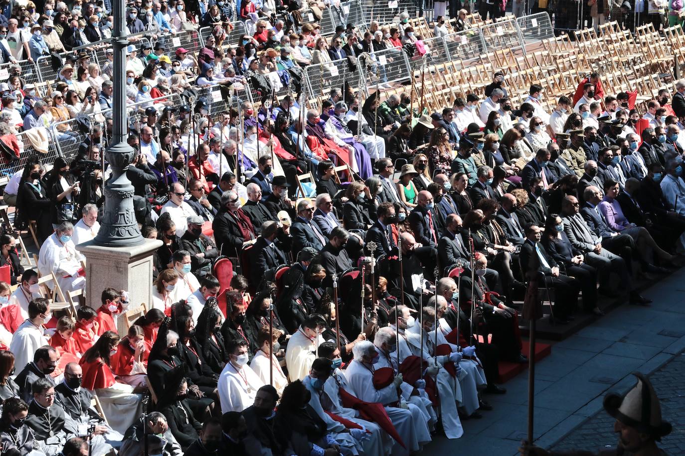 Fotos: Sermón de las Siete Palabras en Valladolid durante la jornada de Viernes Santo (1/2)