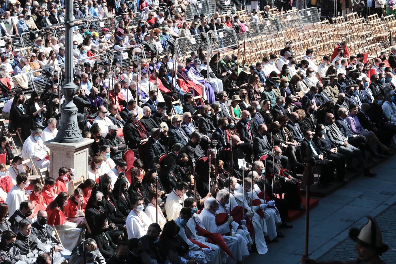 Fotos: Sermón de las Siete Palabras en Valladolid durante la jornada de Viernes Santo (1/2)