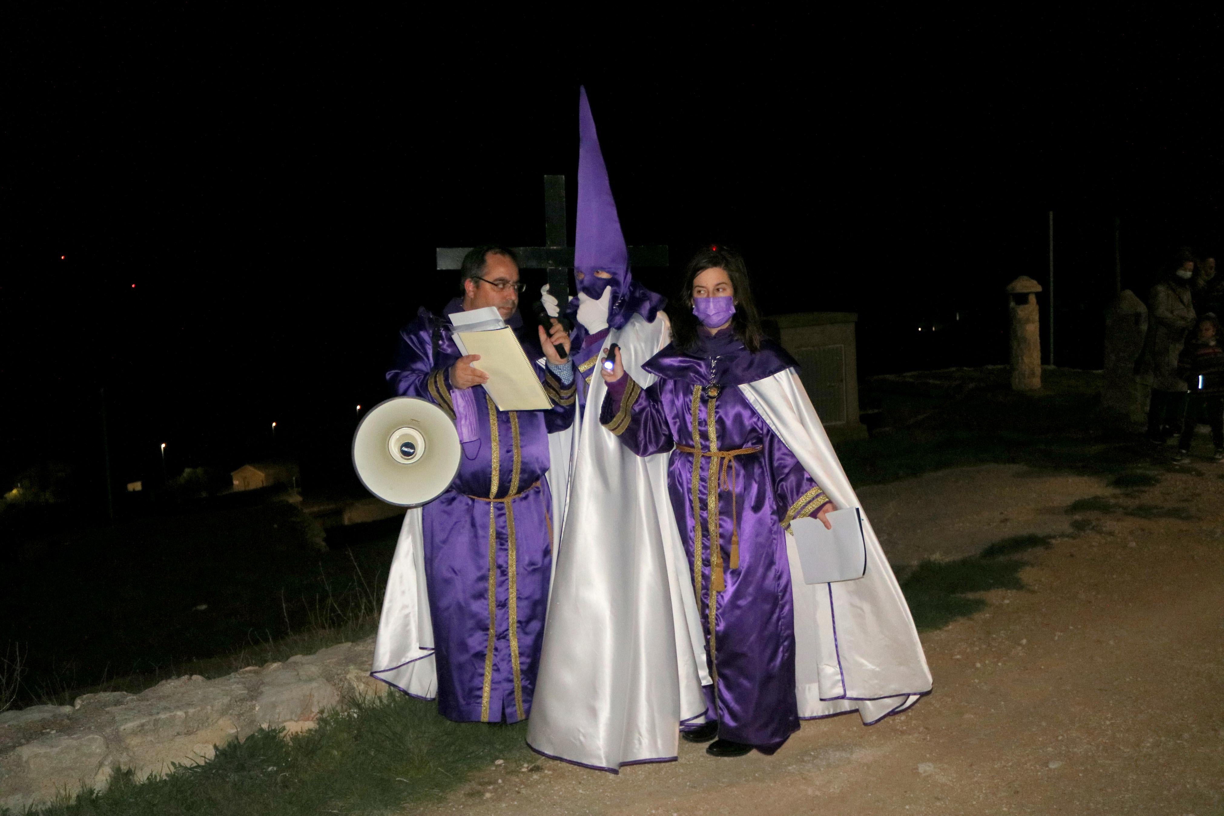 Los Nazarenos de Baltanás organizaron el XXII Vía Crucis del Silencio en el que también participaron los Hermanos de Palencia