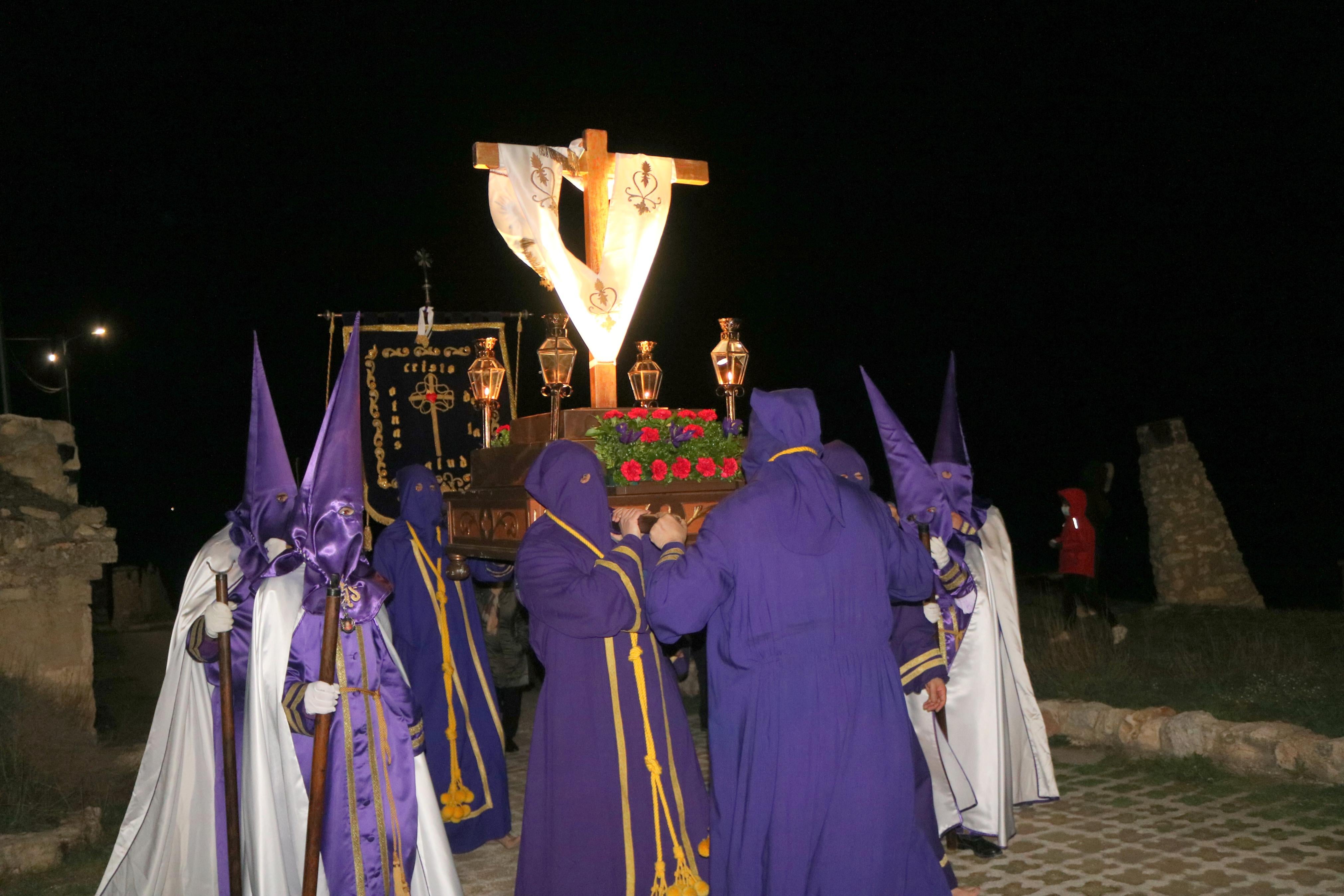 Los Nazarenos de Baltanás organizaron el XXII Vía Crucis del Silencio en el que también participaron los Hermanos de Palencia