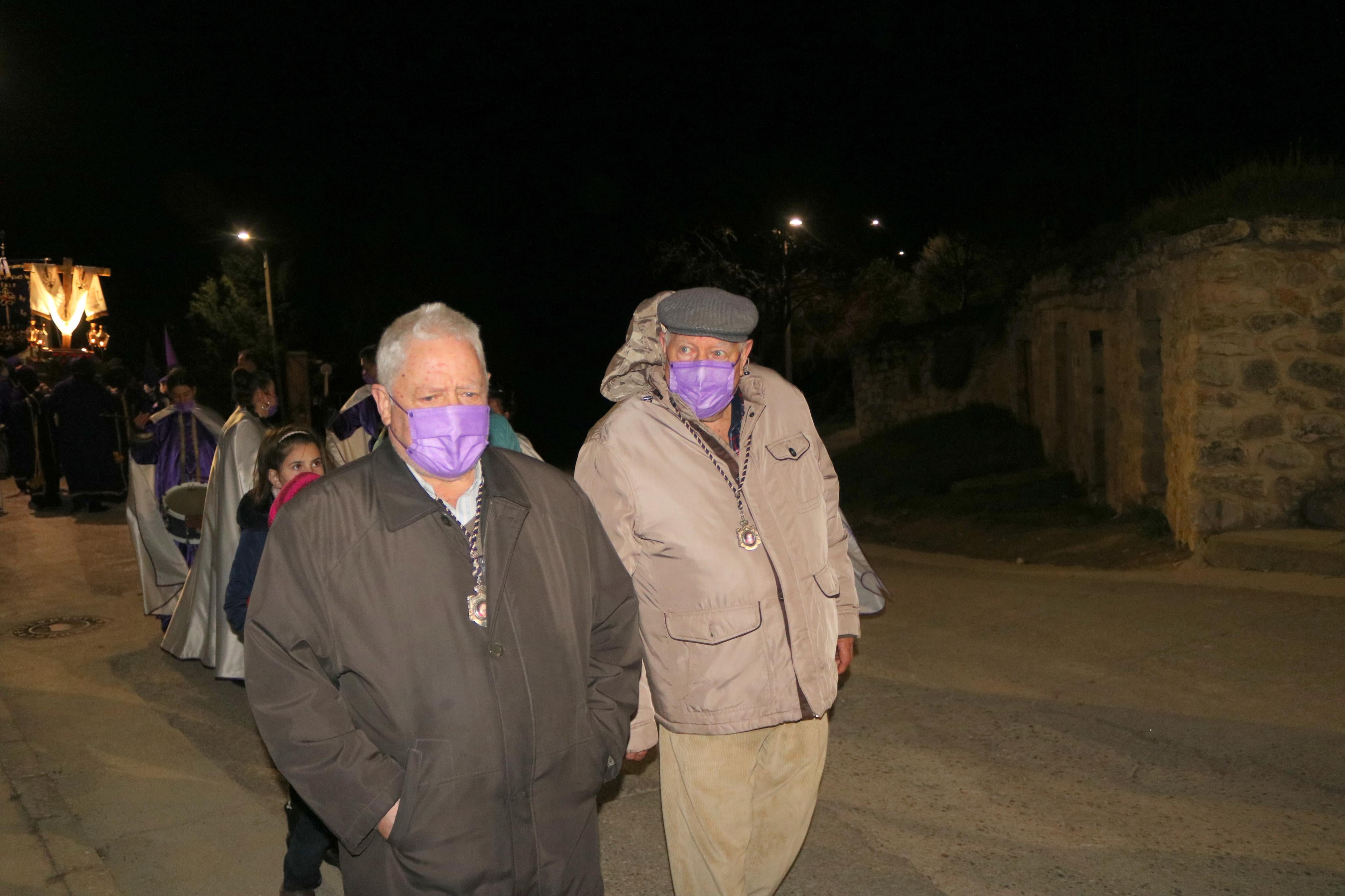Los Nazarenos de Baltanás organizaron el XXII Vía Crucis del Silencio en el que también participaron los Hermanos de Palencia