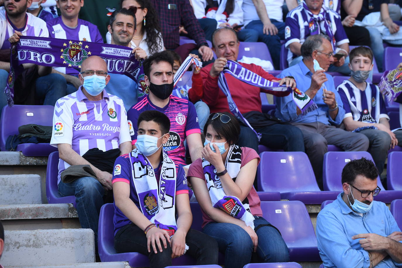 Fotos: Búscate en el grada del Real Valladolid-Almería (1/9)