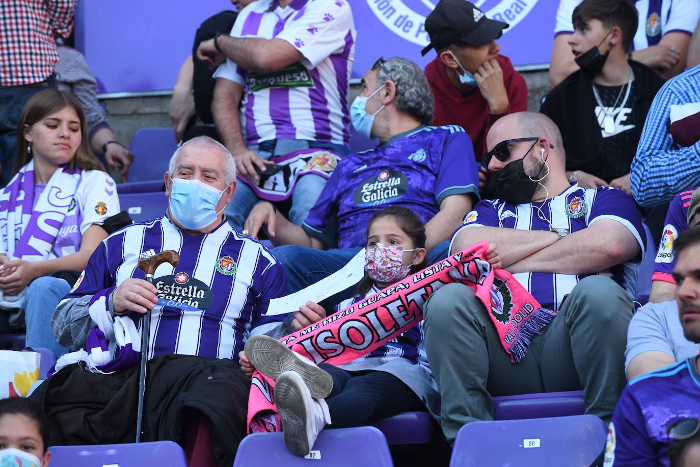 Fotos: Búscate en la grada del Real Valladolid-Almería (4/9)