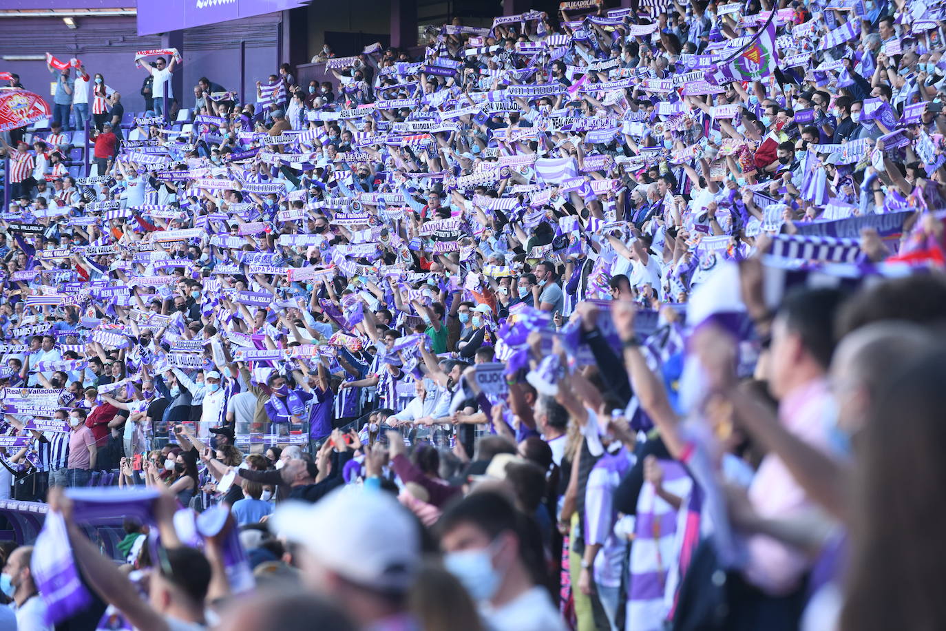 Fotos: Búscate en la grada del Real Valladolid-Almería (8/9)