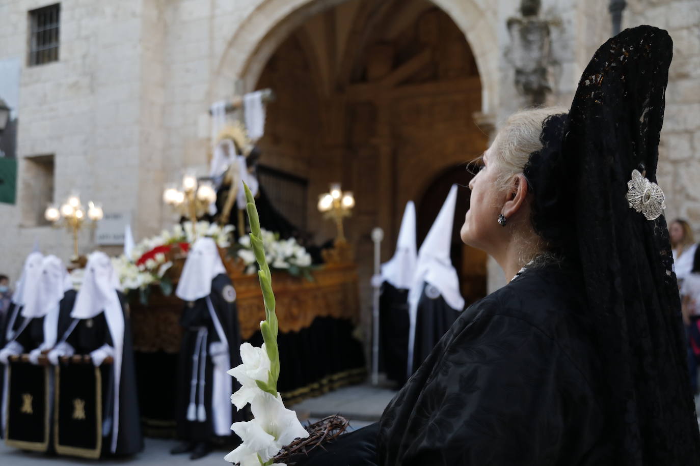 Fotos: Procesión General del Viernes Santo en Peñafiel (1/5)