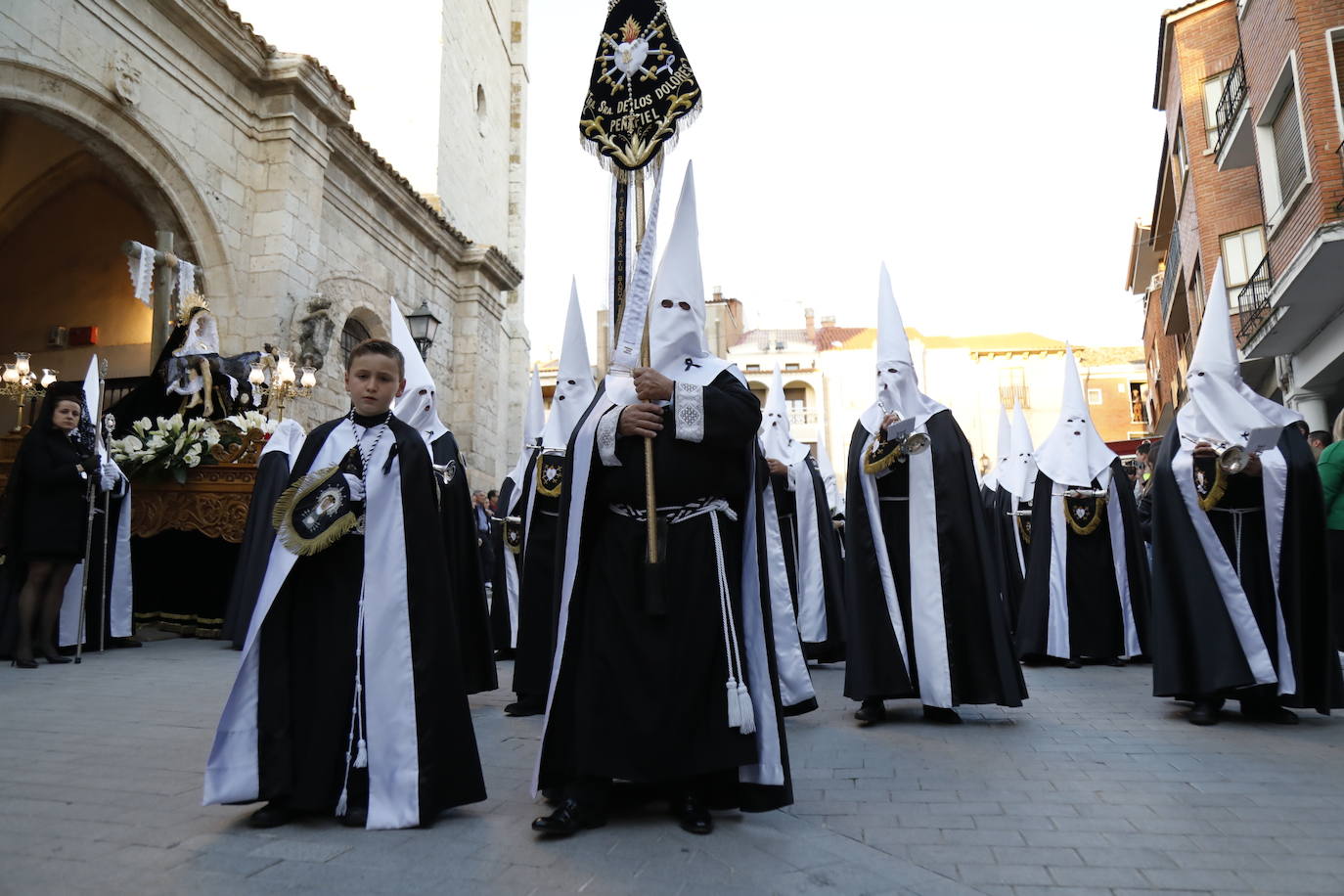 Fotos: Procesión General del Viernes Santo en Peñafiel (1/5)