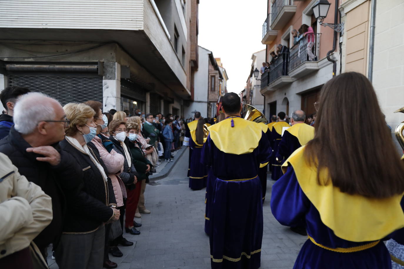 Fotos: Procesión General del Viernes Santo en Peñafiel (2/5)