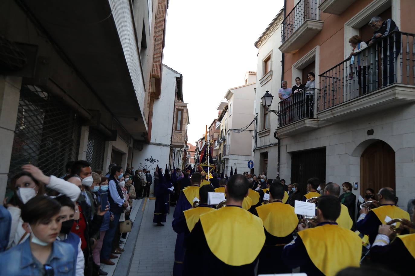 Fotos: Procesión General del Viernes Santo en Peñafiel (2/5)