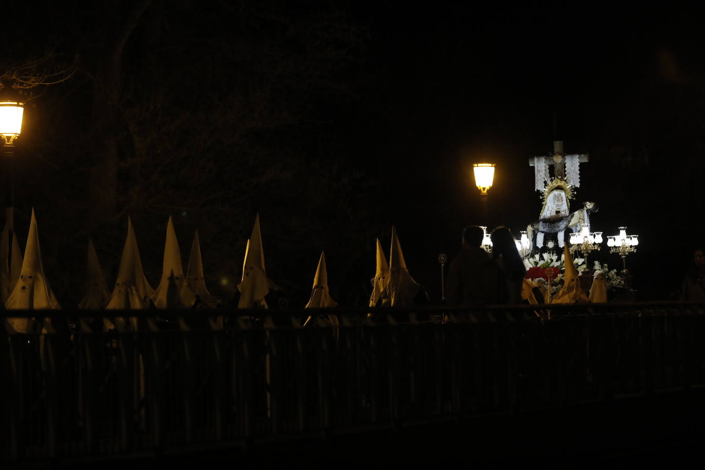 Fotos: Procesión General del Viernes Santo en Peñafiel (5/5)