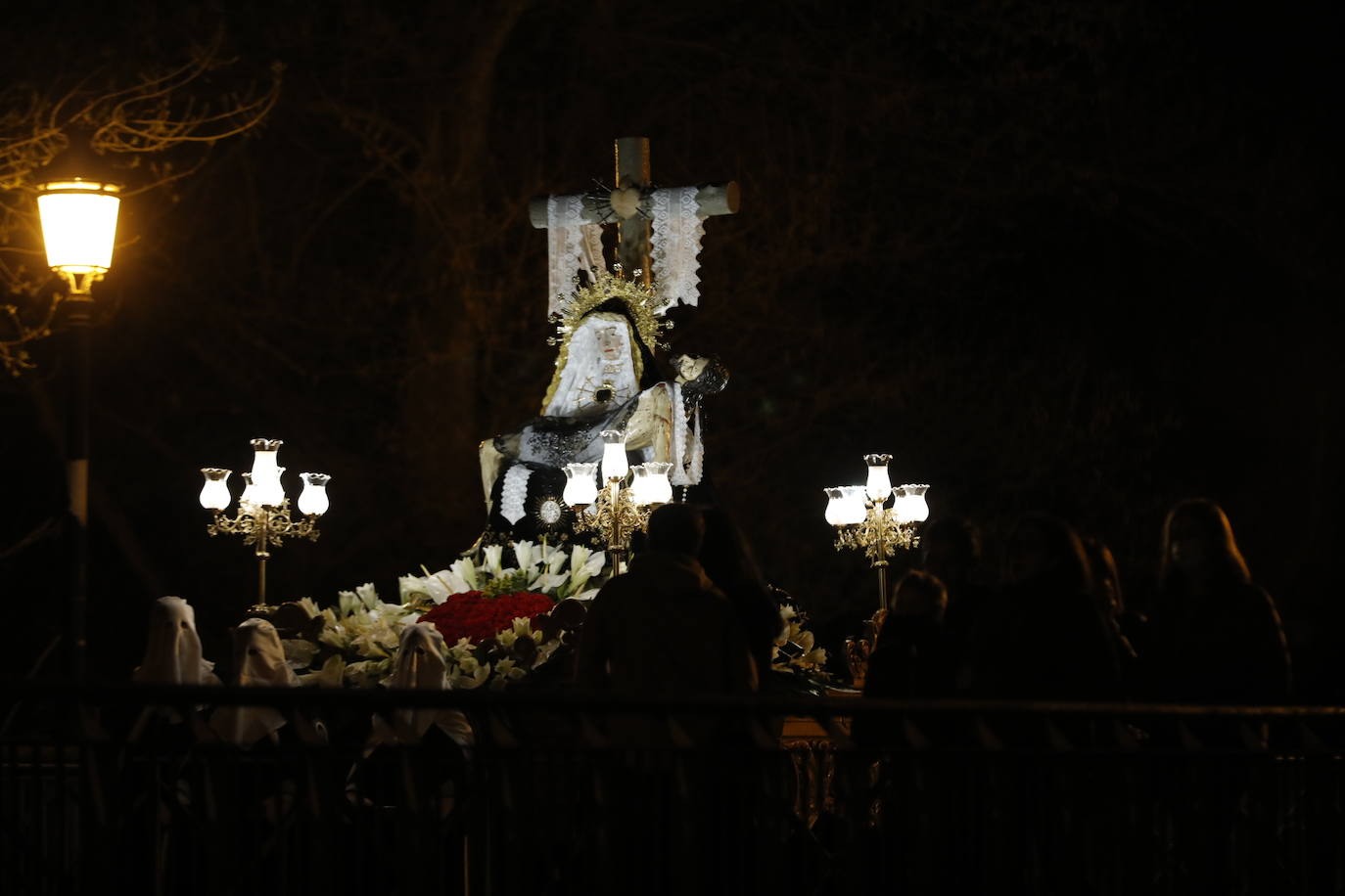 Fotos: Procesión General del Viernes Santo en Peñafiel (5/5)