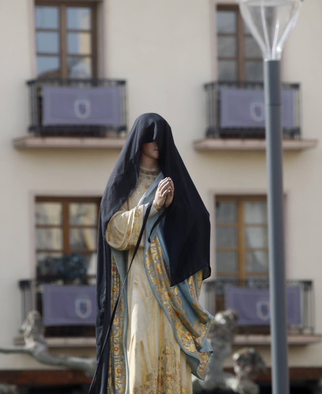 Fotos: Domingo de Resurrección: La Virgen se encuentra con su hijo