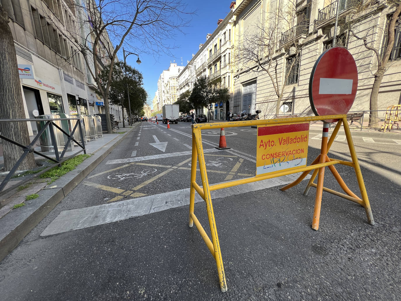 Fotos: Obras en la calle Miguel Íscar de Valladolid