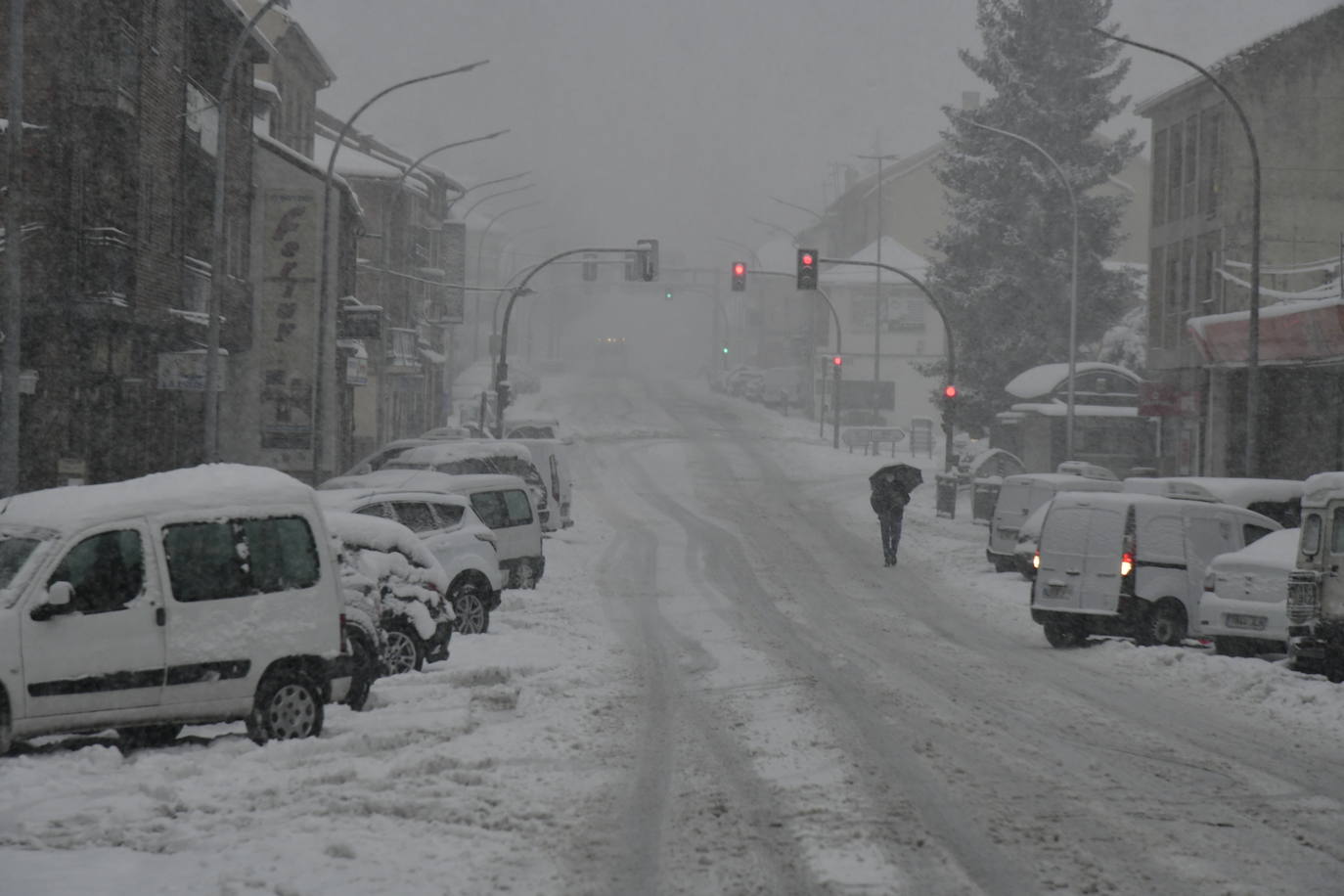 Fotos: La nieve colapsa San Rafael en abril