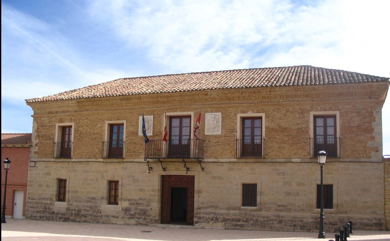 Edificio de la Casa Conssistorial que albergará la Biblioteca municipal. 