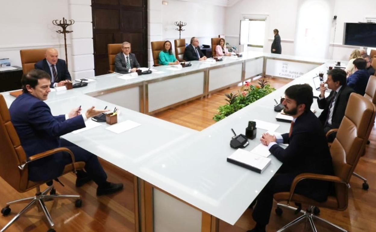 Primera reunión del Consejo de Gobierno de la Junta de Castilla y León.