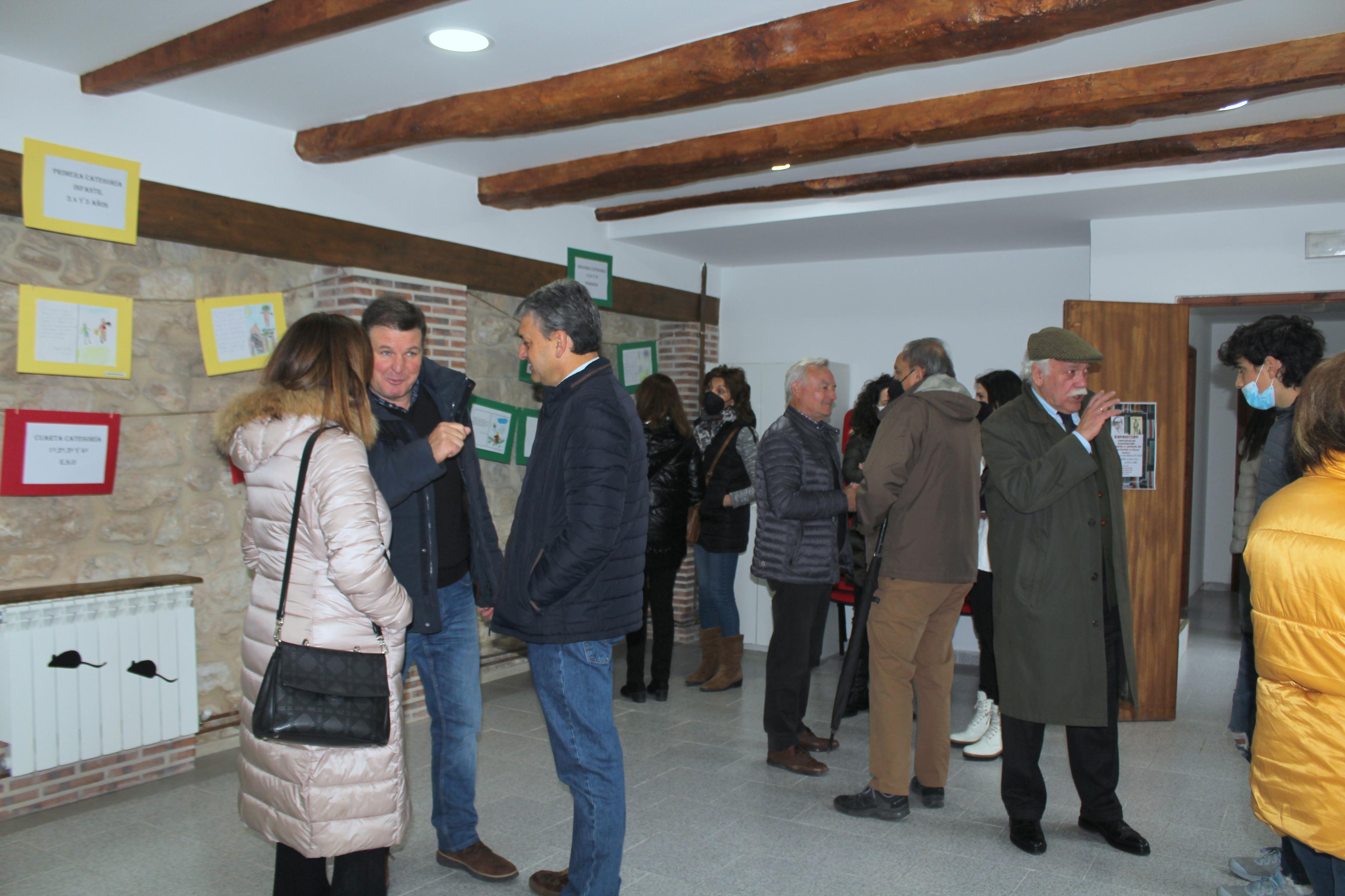 Coincidiendo con el Día del Libro y la Fiesta de Castilla y León, Valdecañas de Cerrato inauguró el Mirador Miguel Delibes