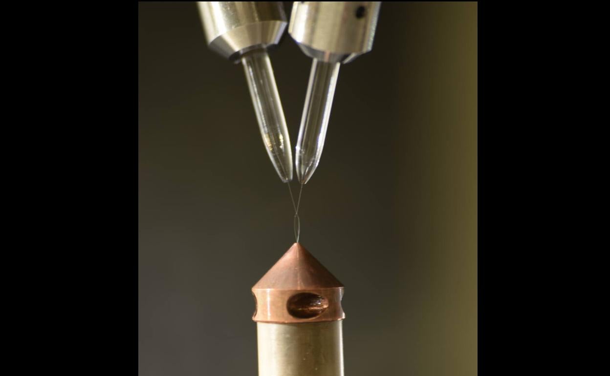 El CLPU genera mediante láser con un blanco líquido una fuente de protones energéticos de alta frecuencia