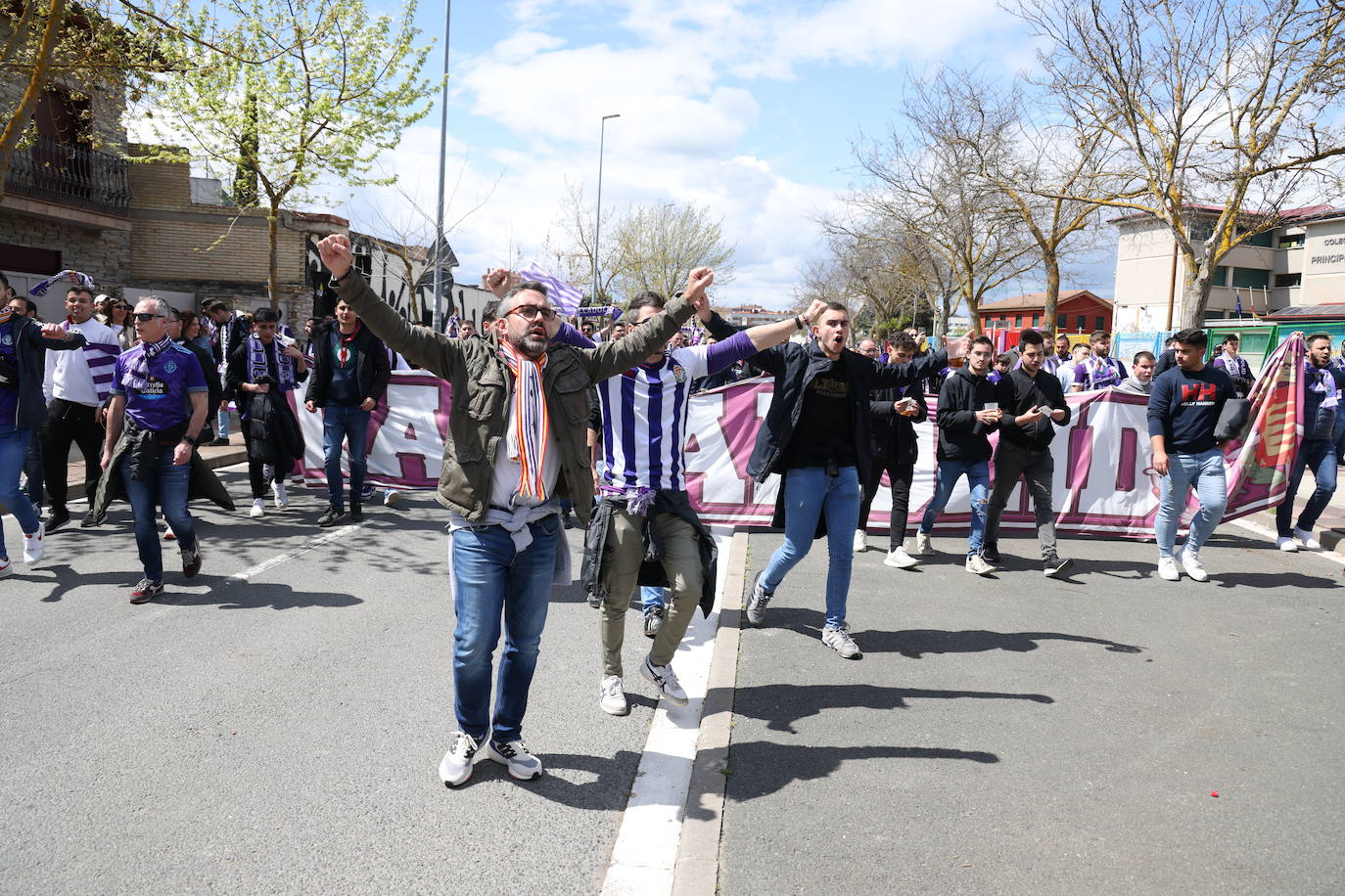 Fotos: La afición del Real Valladolid antes y durante el partido ante el Mirandés (1/2)