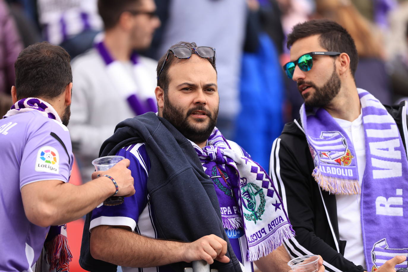Fotos: La afición del Real Valladolid antes y durante el partido ante el Mirandés (2/2)