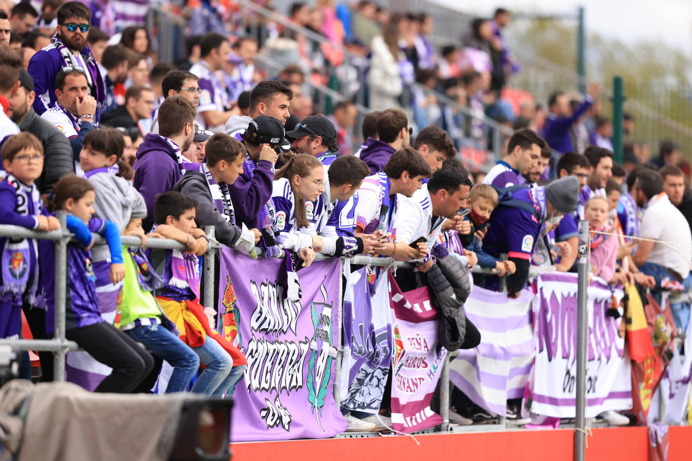 Si has acudido al Mirandés - Real Valladolid, búscate en la grada